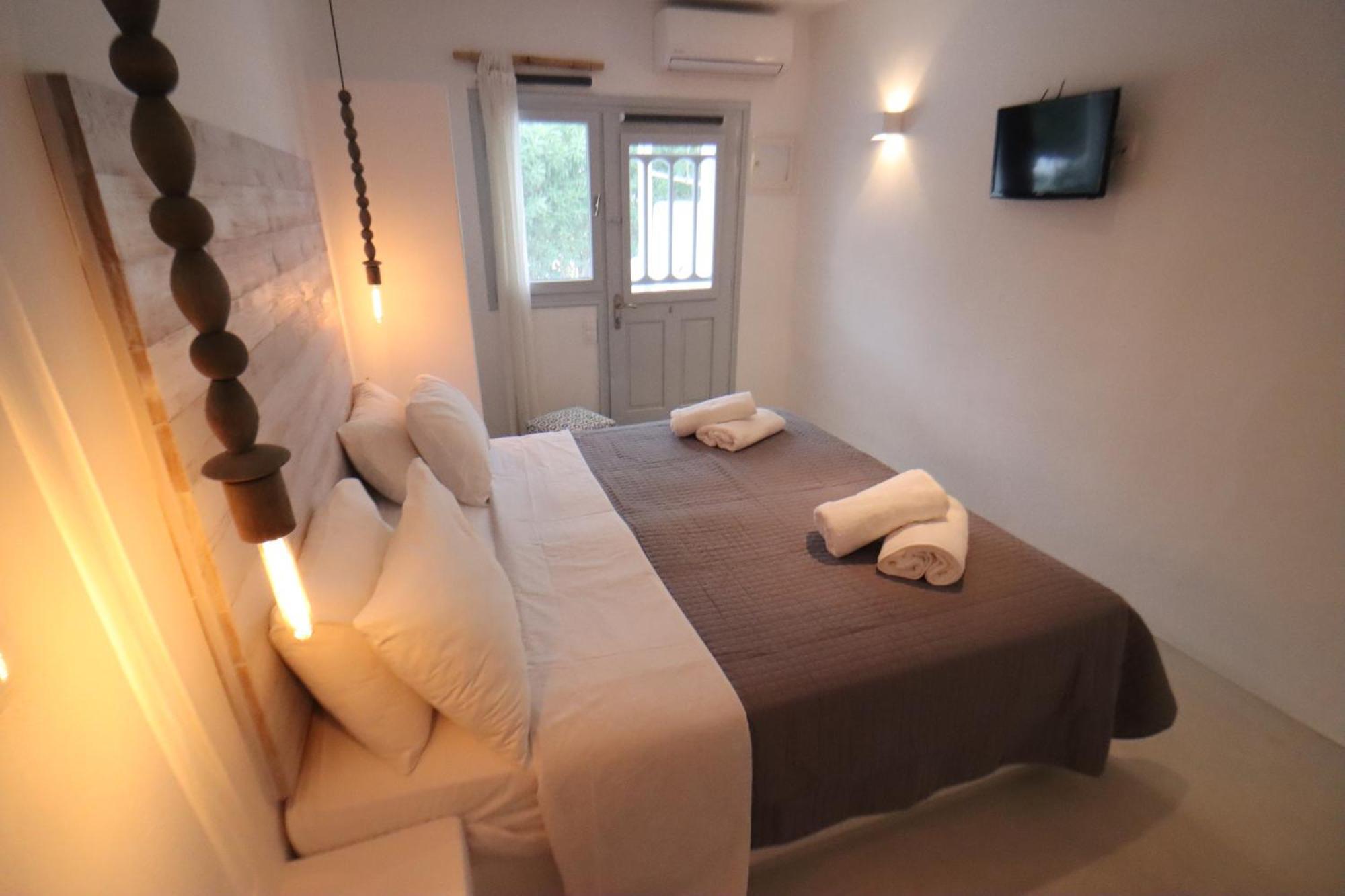 Flisvos Beach Studios Naxos City Екстер'єр фото